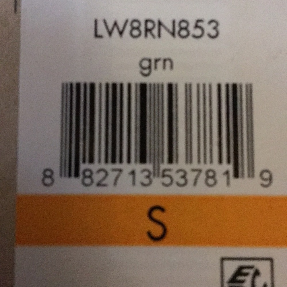 NWT Levi's Mix Media Quilted Varsity Bomber Jacket - Picture 8 of 8